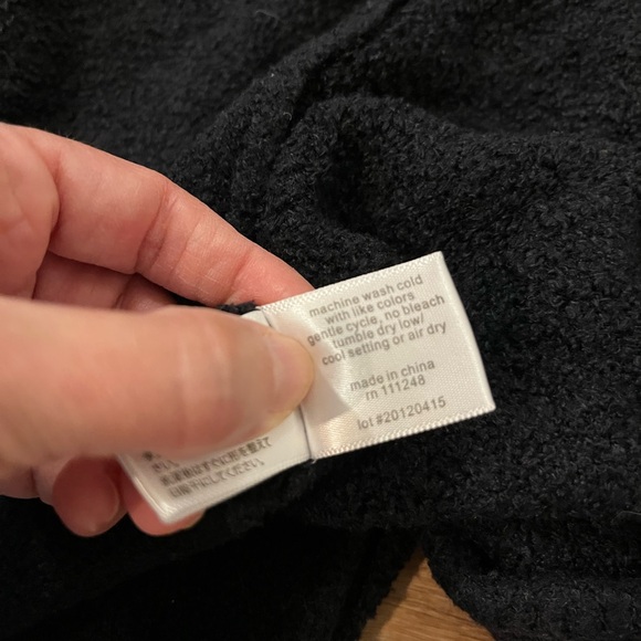 Barefoot Dreams Cozy Chic Lite Island Wrap Waterfall Cardigan Black Sz S/M - Picture 4 of 5